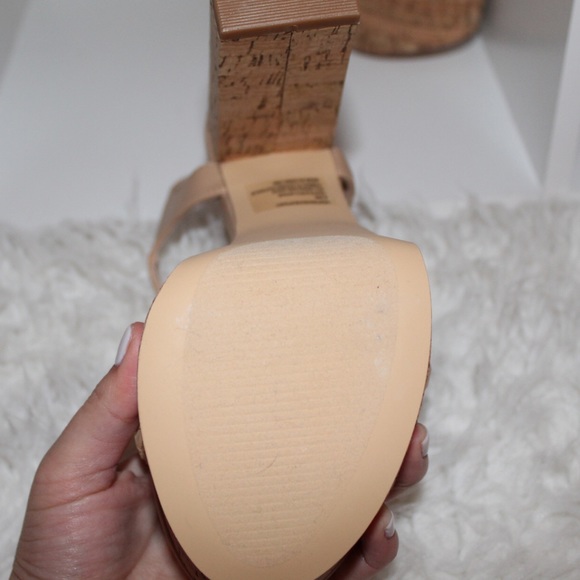 NWOT STEVE MADDEN heels - Picture 3 of 5